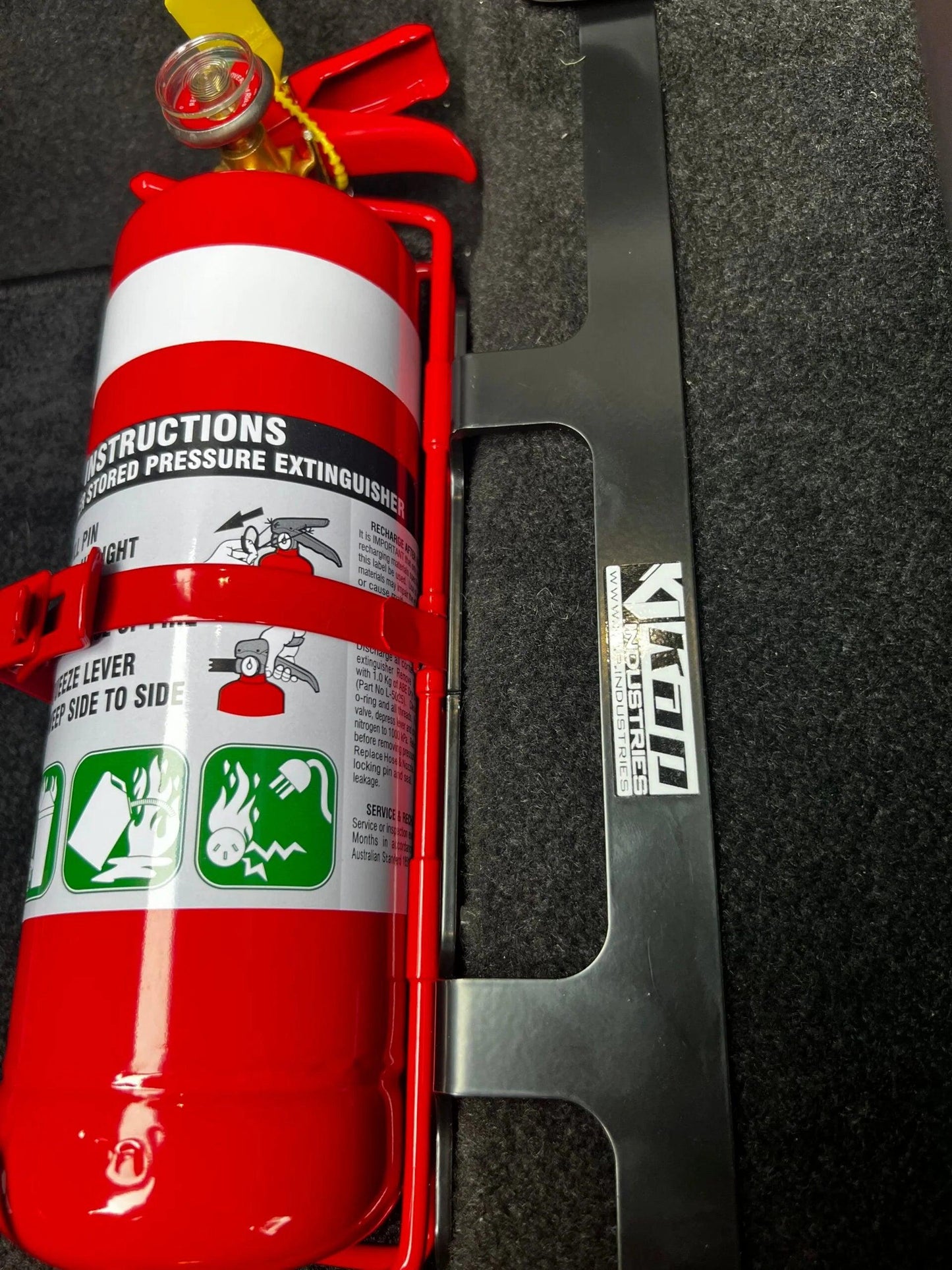 TOYOTA LANDCRUISER 300 SERIES FIRE EXTINGUISHER BRACKET